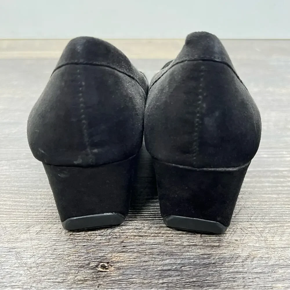 Unisa black tasseled loafer leather wedged casual shoes size 6 B127